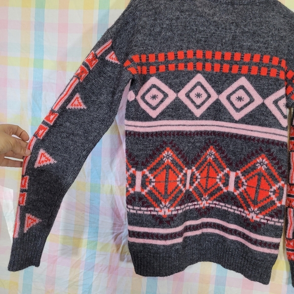 J. CREW wool mohair sweater abstract geometric Aztec Grey red and pink - Picture 3 of 8